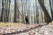 Thumbnail for article: Waarom je van lopen zo gelukkig wordt