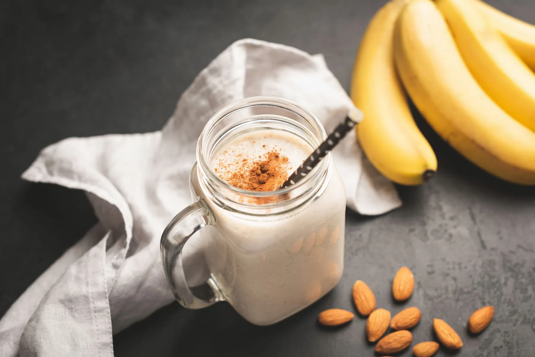 banaan-amandel-smoothie.jpg