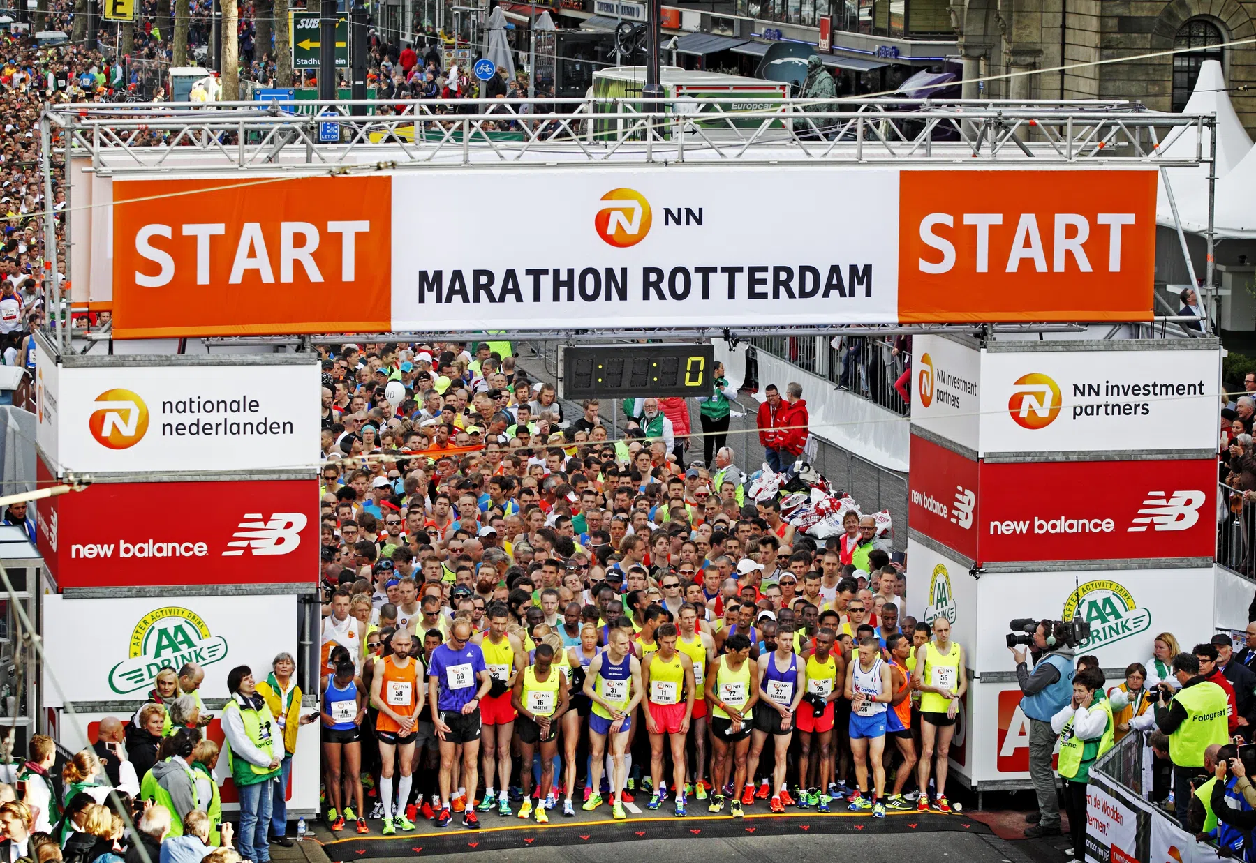 pr marathonstartplatform.JPG