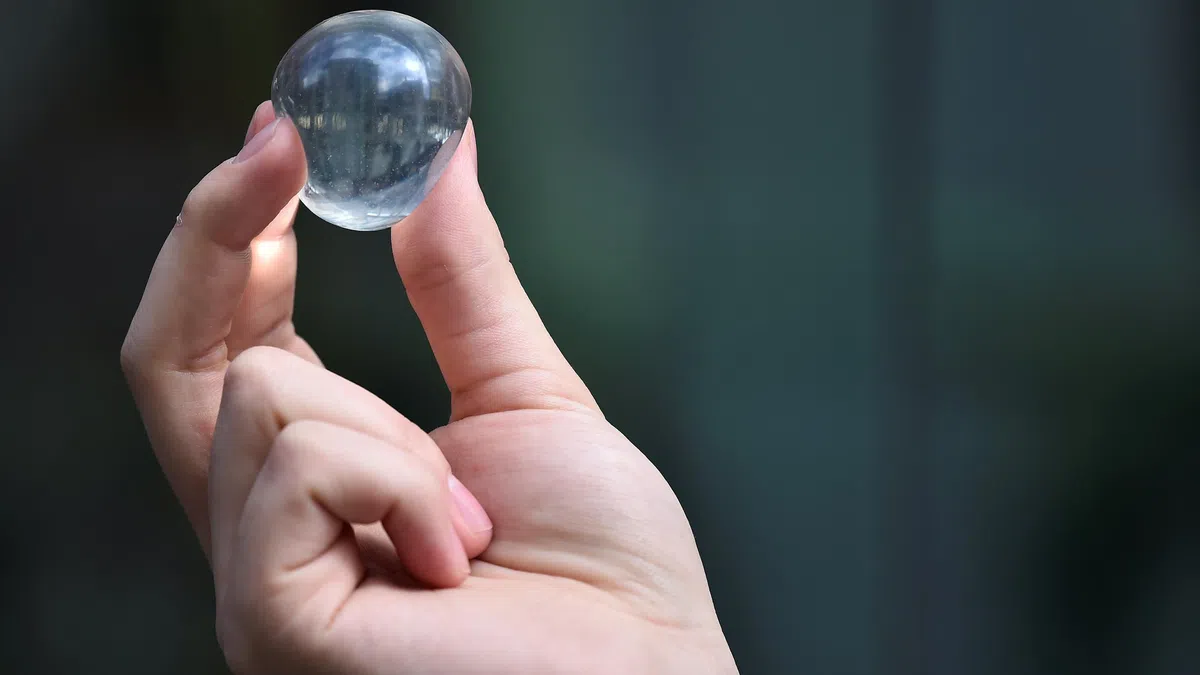 London marathon saves 200,000 plastic bottles with these water pods