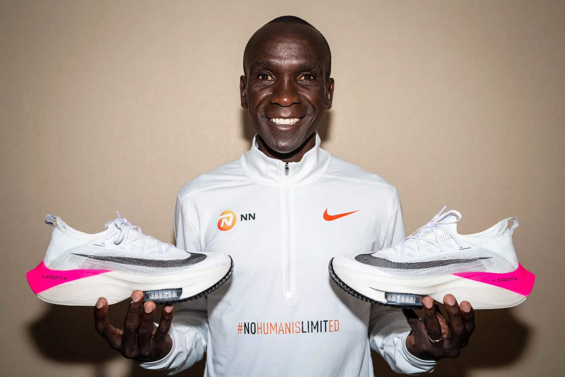 eluid-kipchoge-1-59-attempt-kit-nike-zoom-marathon-shoe_original.jpeg