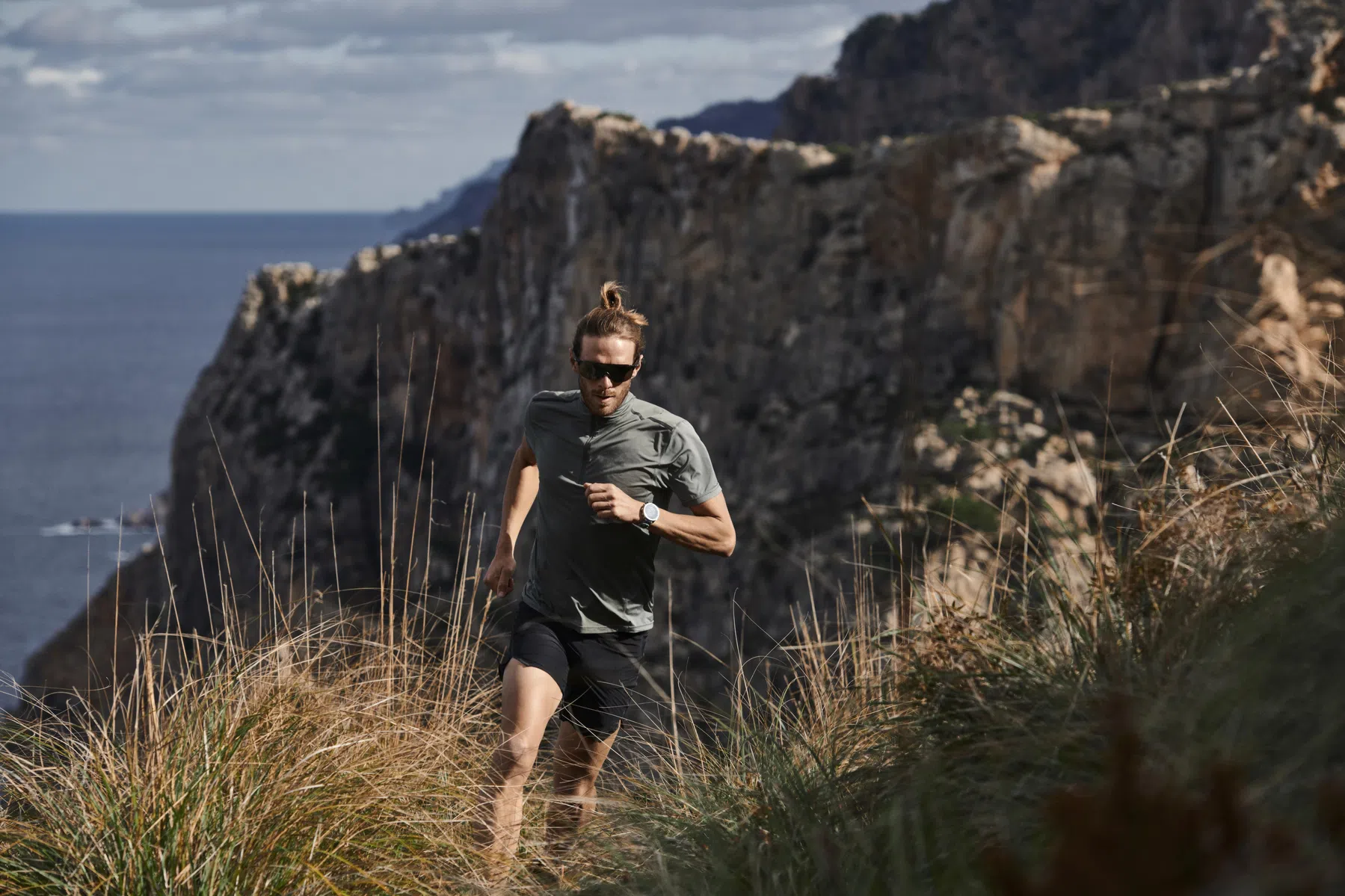 Trail_Running_Grit-X_Male-3_RGB_Expires_April_2023.jpg