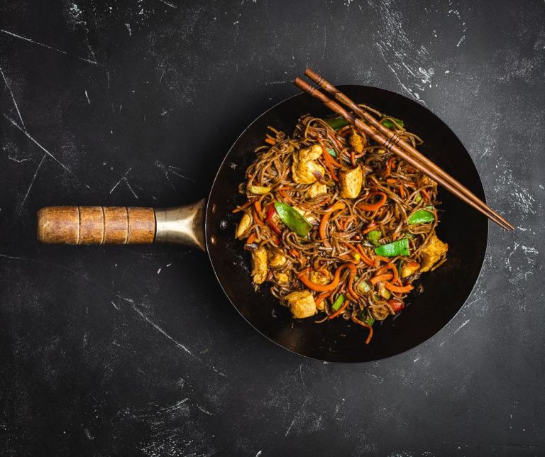 Recept: Razendsnelle wokschotel met kipstu(c)kjes (en een onverwachte twist).jpg