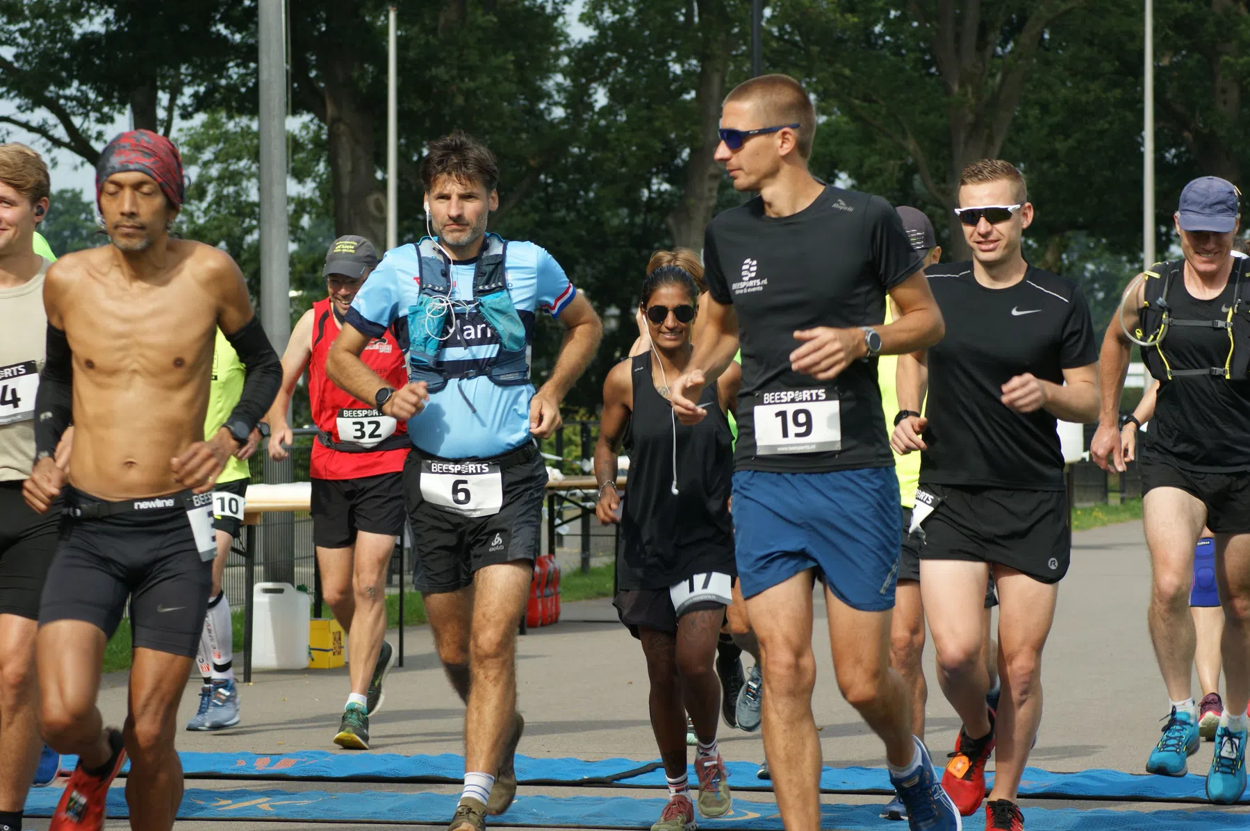 Start 9 Hours Ultra - foto BEEsports.JPG