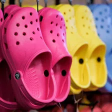 Thumbnail for article: Deze loper liep 14.47 op de 5000 meter, op Crocs!