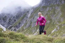 Thumbnail for article: Voorkom chronische pijn als je ouder wordt door intensiever te sporten