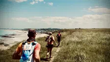 Thumbnail for article: The Liberation Trail: hardlopen en herdenken van Normandië naar Arnhem