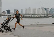 Thumbnail for article: Shelina liep 15 maanden na haar bevalling haar eerste marathon