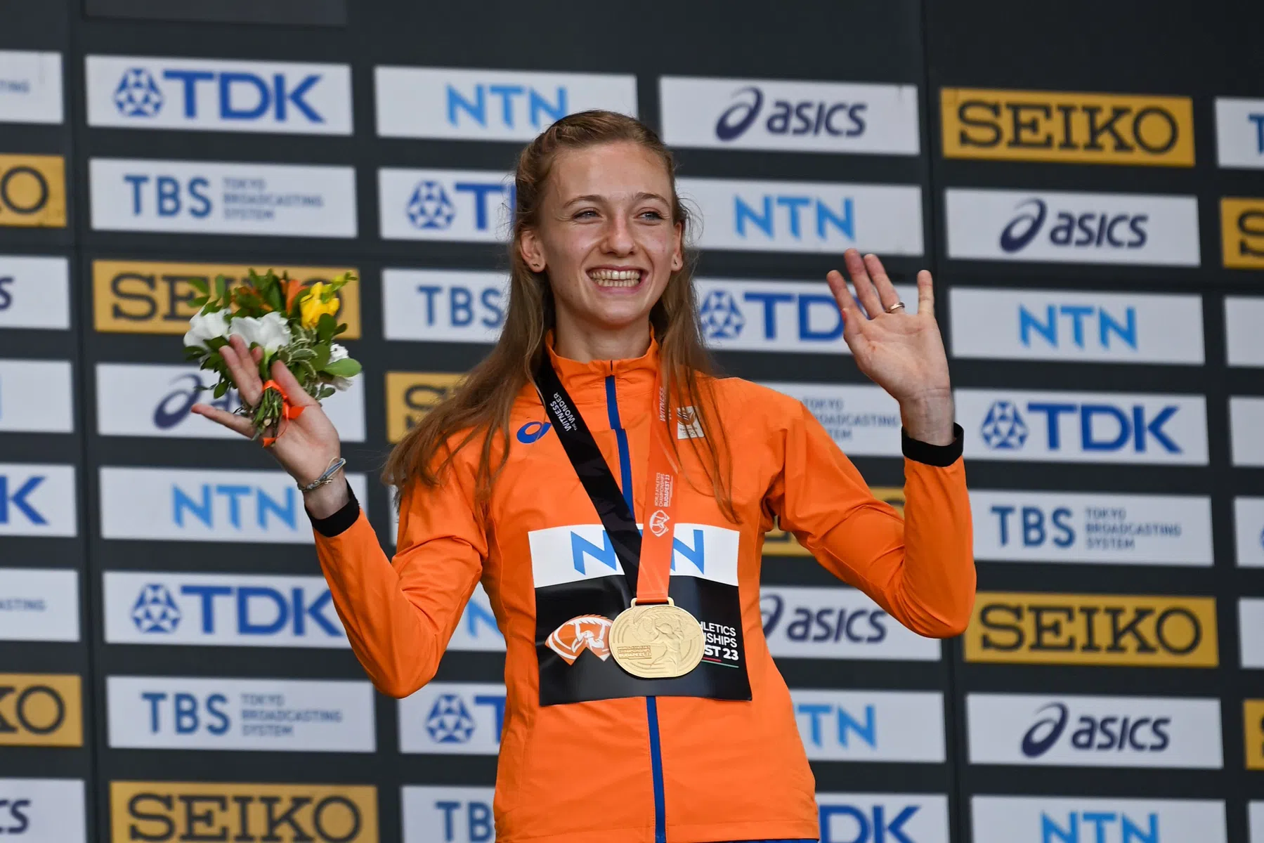 Femke Bol gehuldigd