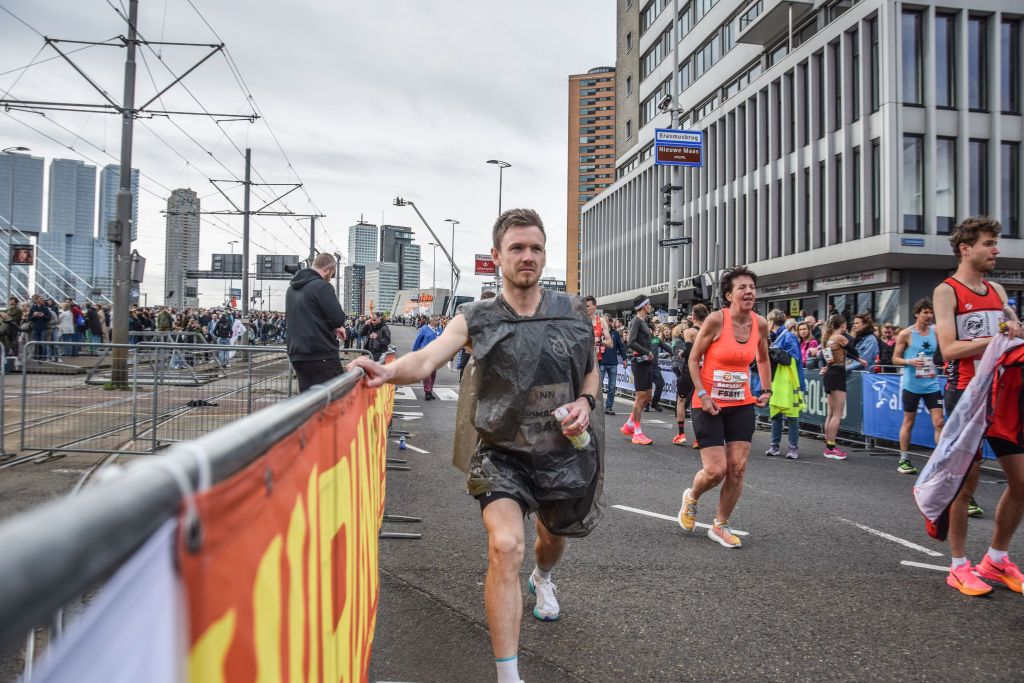 oude kleding marathon rotterdam
