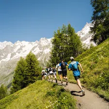 Thumbnail for article: Bekaf en het besef dat je nog 100km te gaan hebt in de UTMB