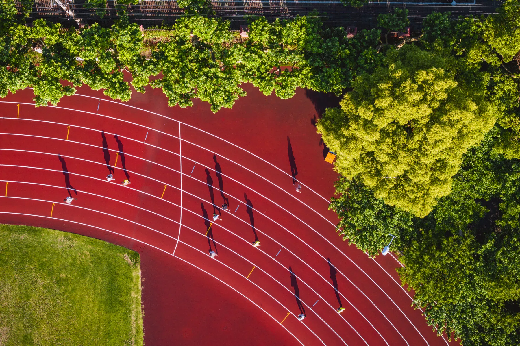 Kan je zomaar op een atletiekbaan trainen?