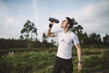 7 slimme hydratatietips voor lange duurlopen en trails