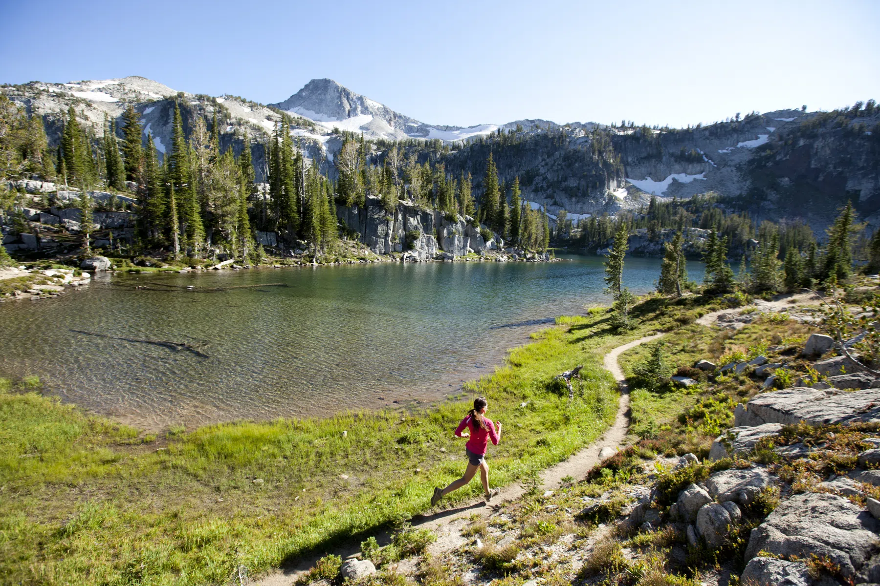 Blijf in je ritme: 6 tips om hard te lopen tijdens het reizen