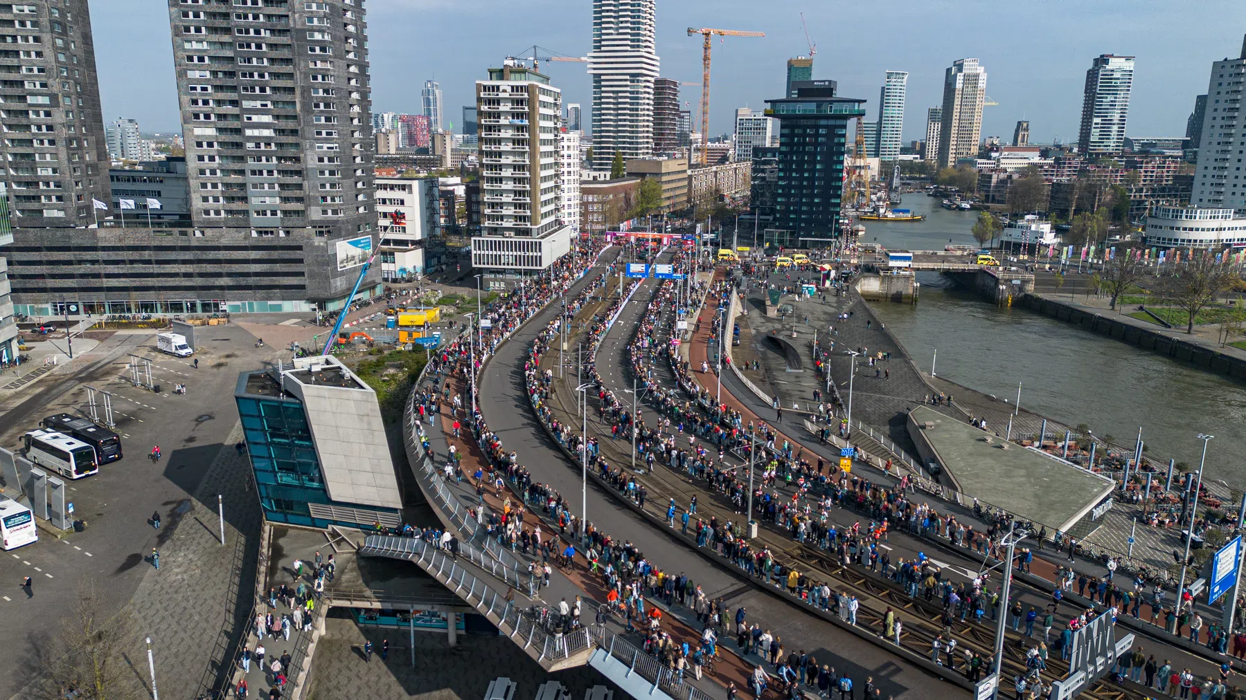 Startnummer gezocht: zo kom je aan een startbewijs voor een uitverkochte wedstrijd