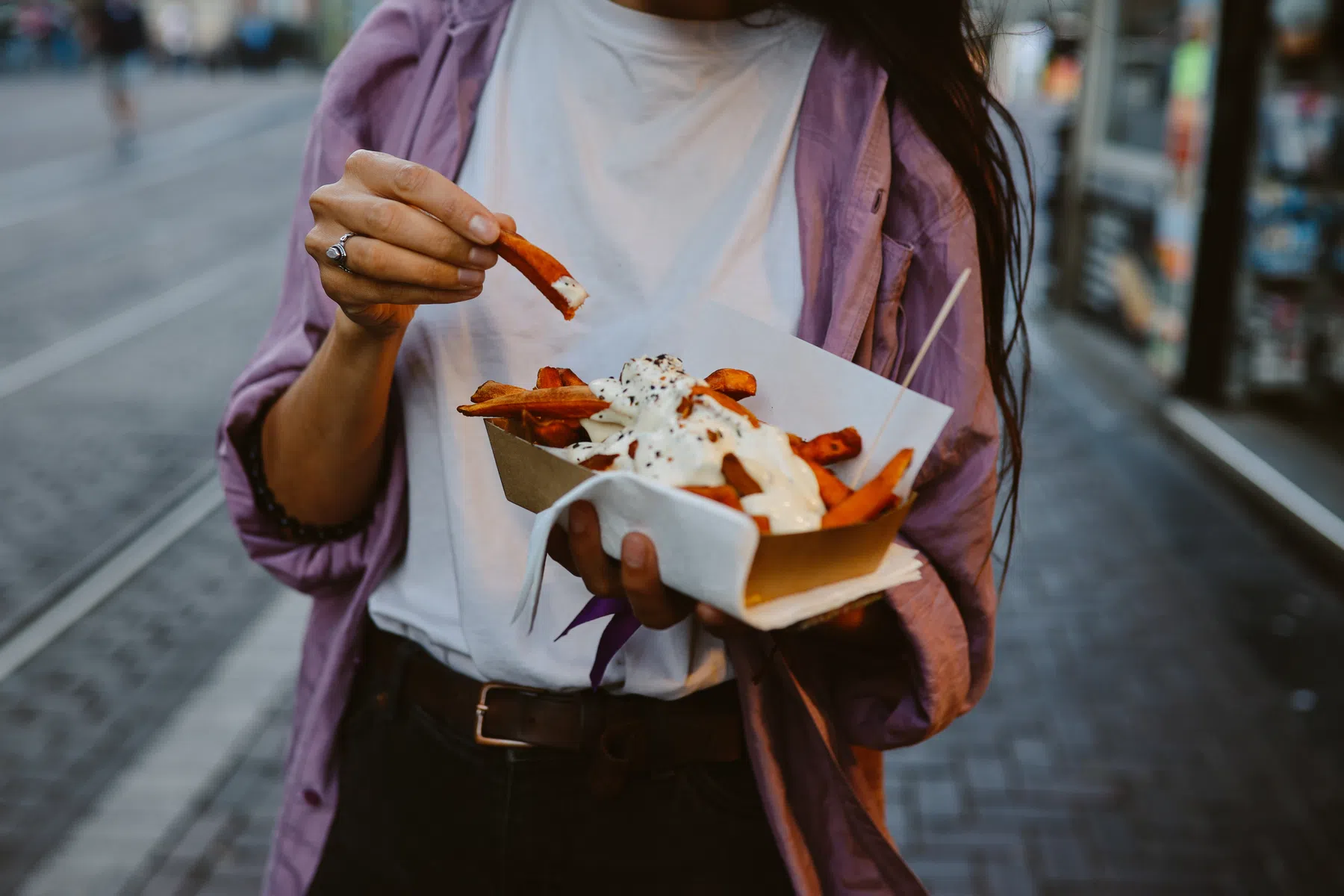 Deze populaire saus maakt je friet het ongezondst