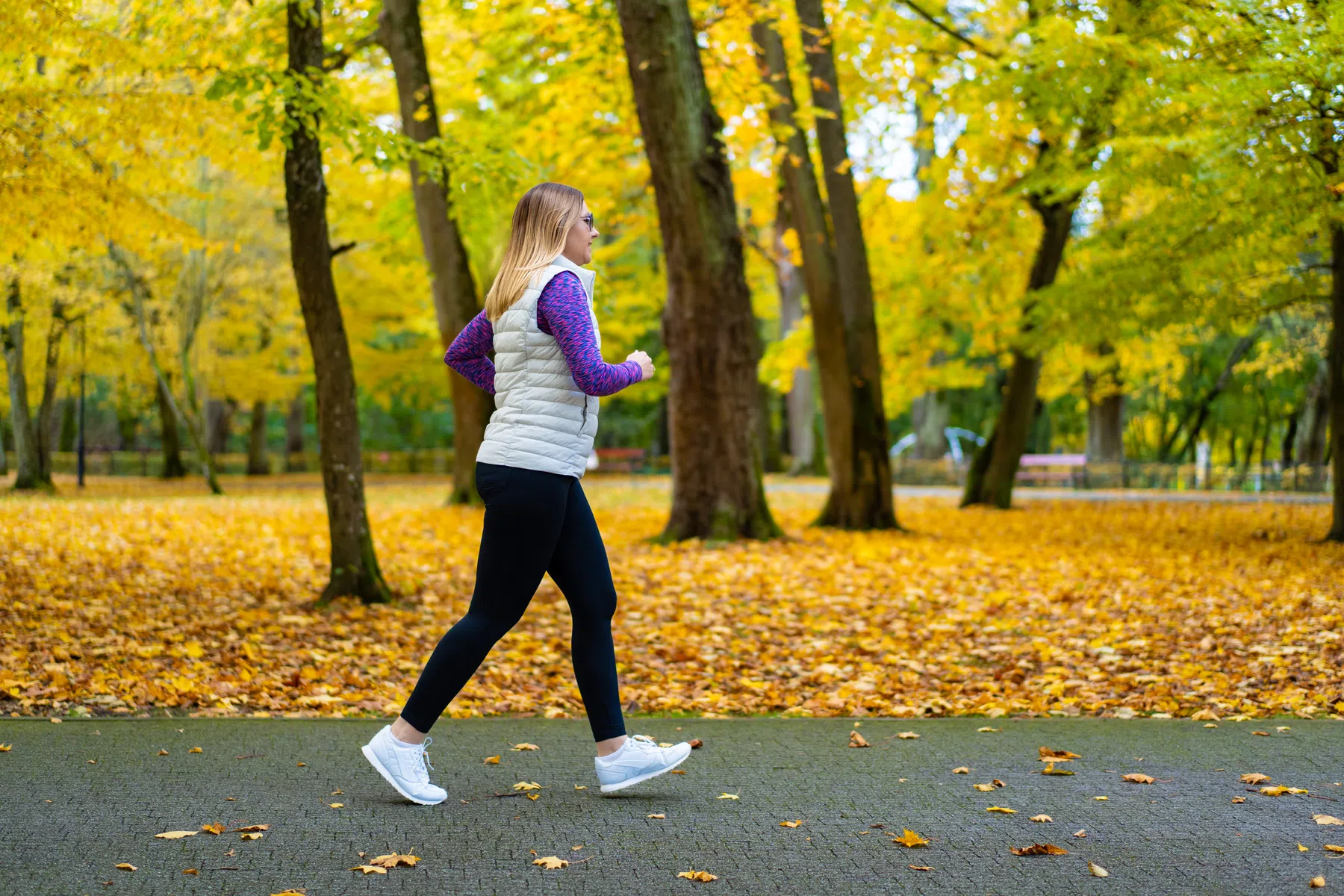 Verbrand je vet of koolhydraten tijdens het wandelen? Dit zegt de sportdiëtist