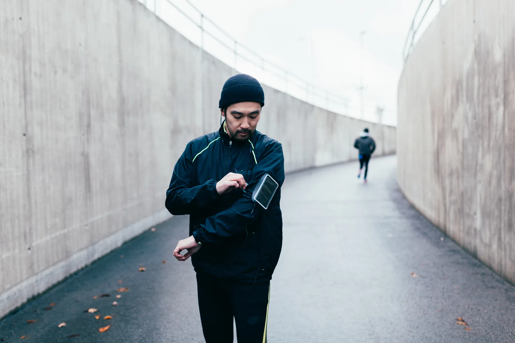 Hoe bescherm je je telefoon tegen regen en zweet tijdens het hardlopen?