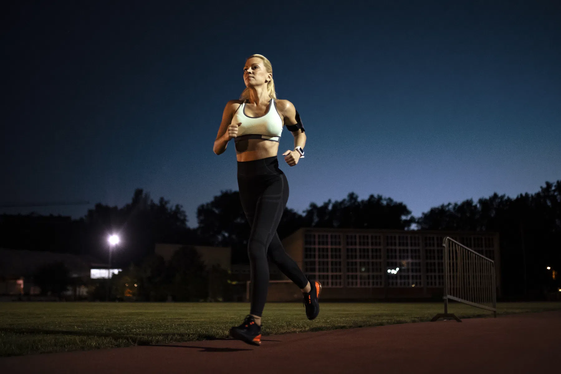 Review Gato Neon LED Armband: 'Comfortabel en regenbestendig'