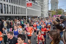 Thumbnail for article: Is de marathon nog speciaal? Zoveel % van Nederland liep dit jaar een marathon