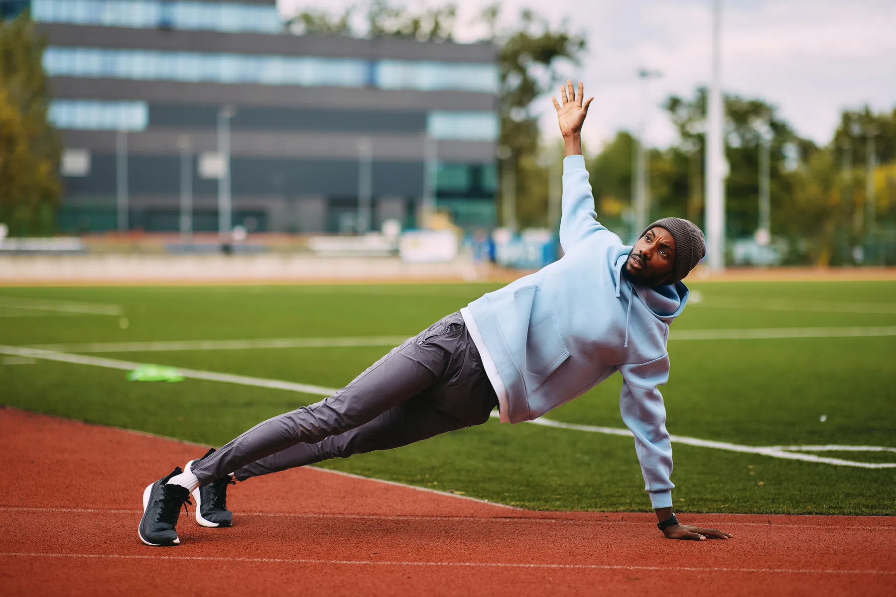 Sterke core en houding: zo voorkom je pijntjes tijdens lange wandelingen