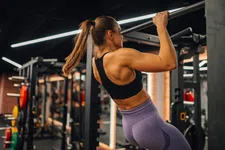 Thumbnail for article: Mag je op dezelfde dag krachttraining doen én later gaan hardlopen? Dit is de beste aanpak volgens onderzoek