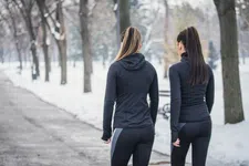 Thumbnail for article: Wandelen als warming up voor hardlooptraining: hoe effectief is dat?