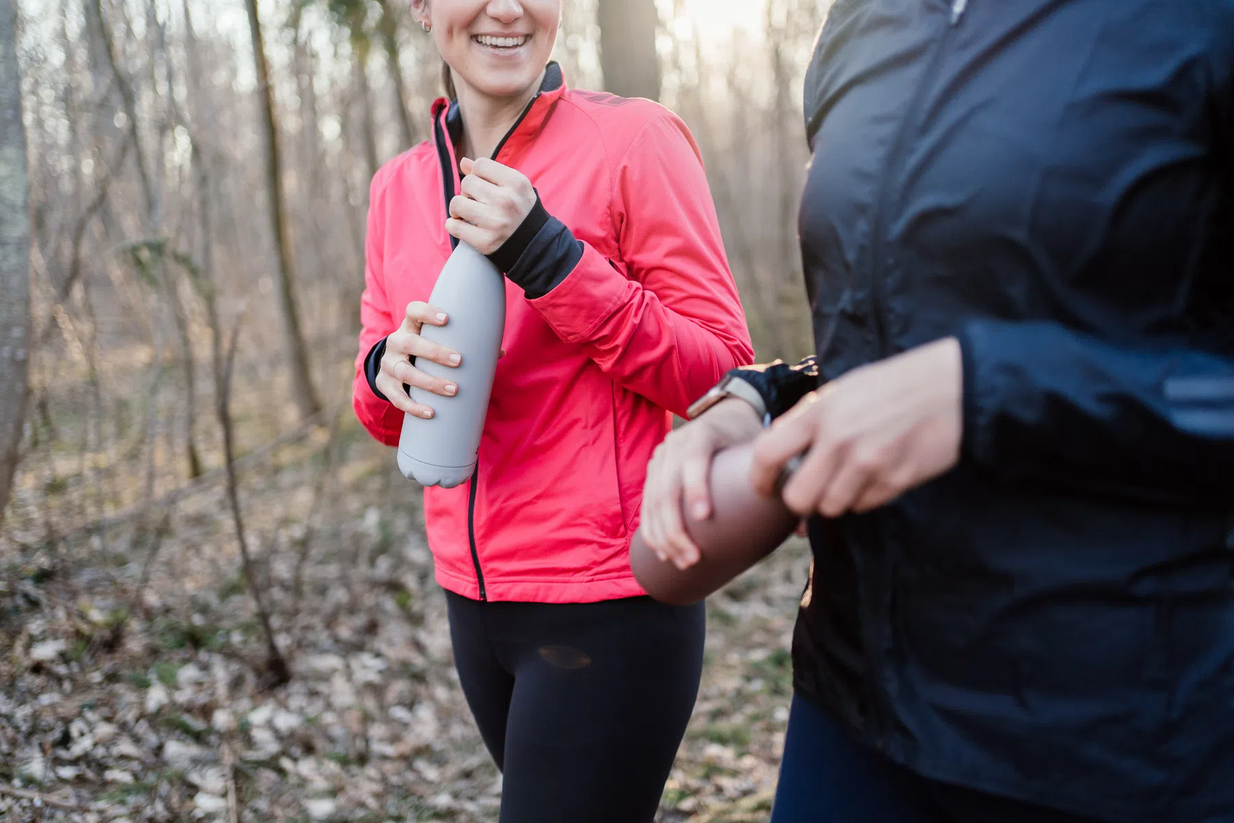 Wandelen na het eten: wat het doet voor je stemming, energie, slaap en stress