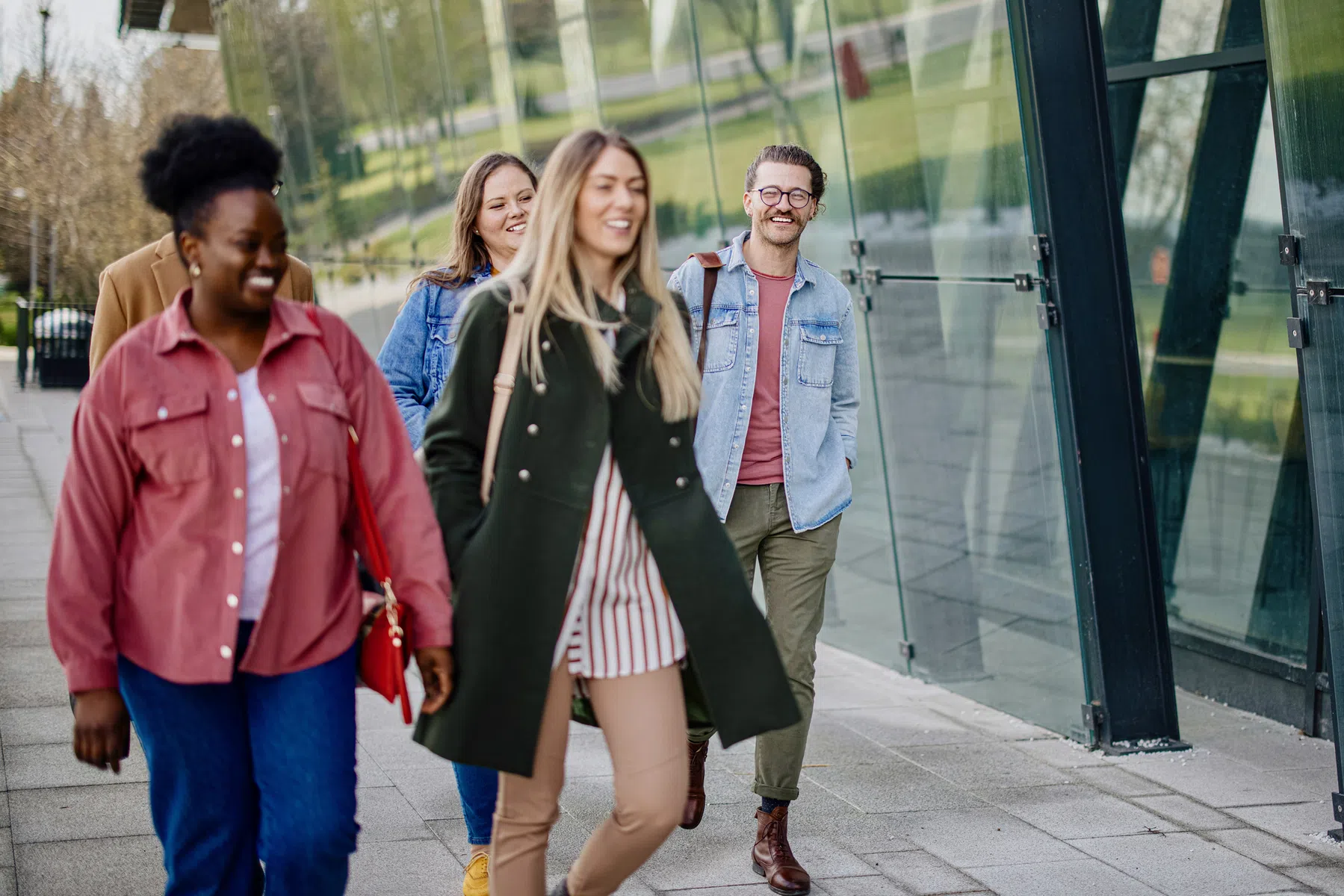 Rustig wandelen of stevig doorstappen: wat is beter voor hardlopers?