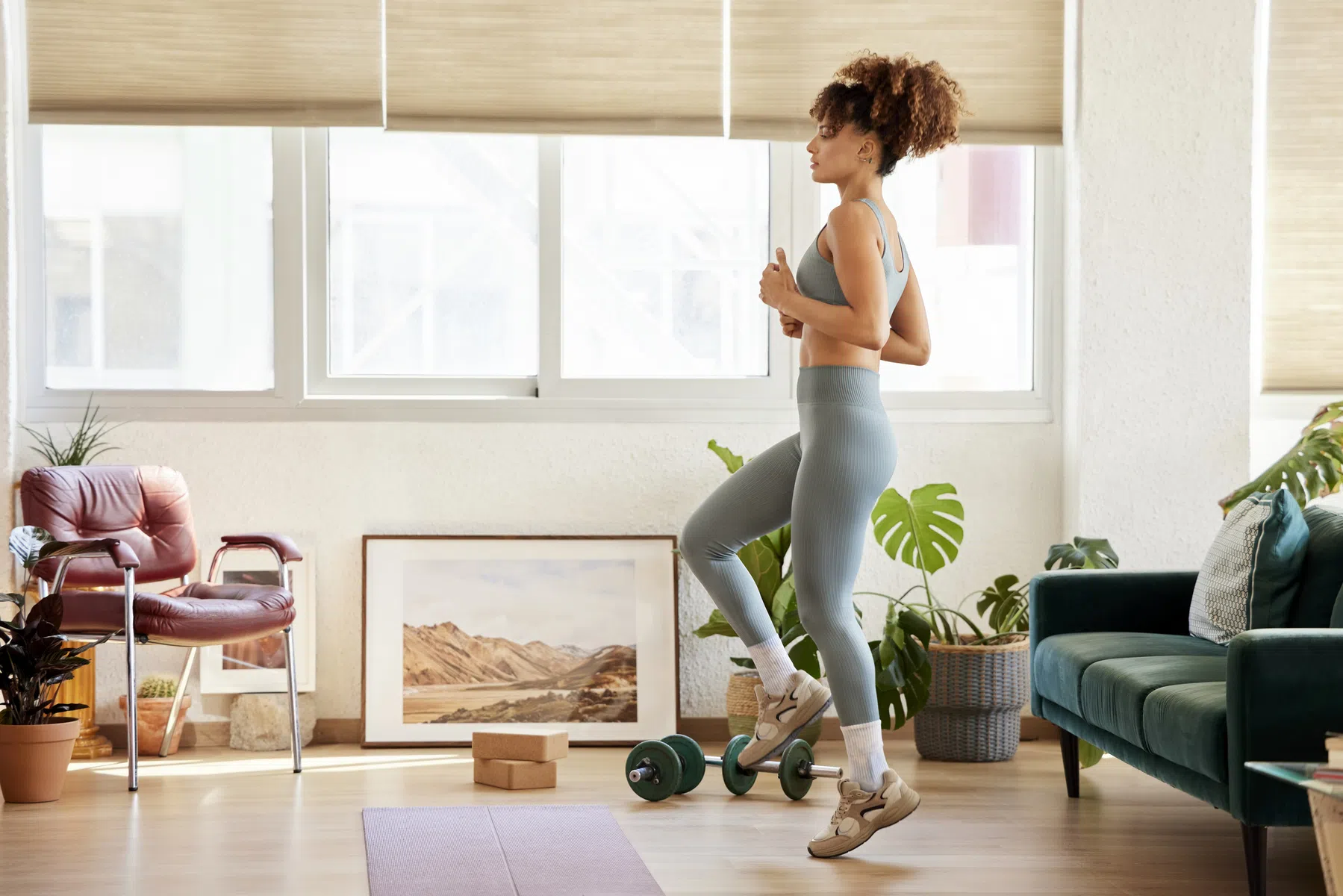 5.000 stappen in 45 minuten met deze home workout - zonder je huis te verlaten