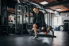 Thumbnail for article: Meer spiermassa en minder vet? Zo train je slim