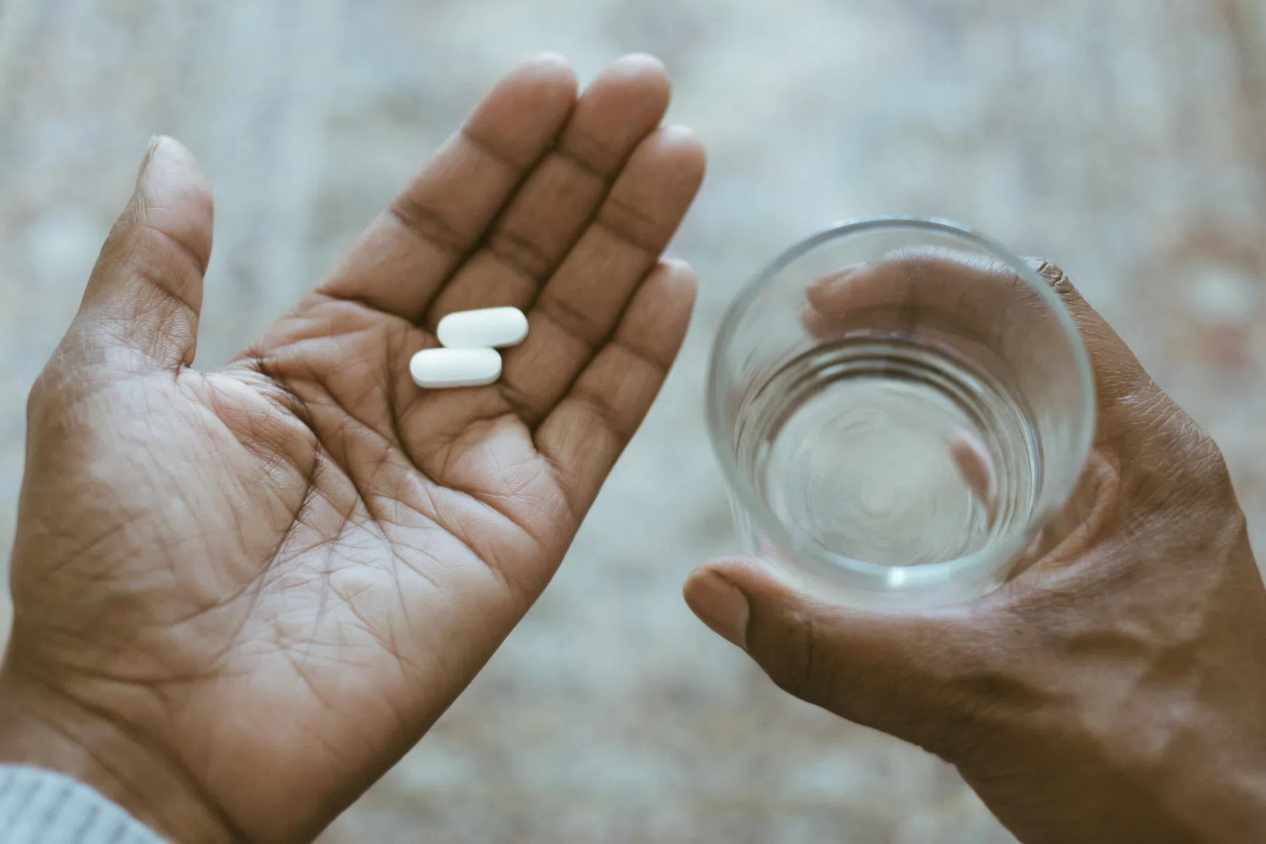 Pijnstiller bij hardlopen: helpt paracetamol of niet?