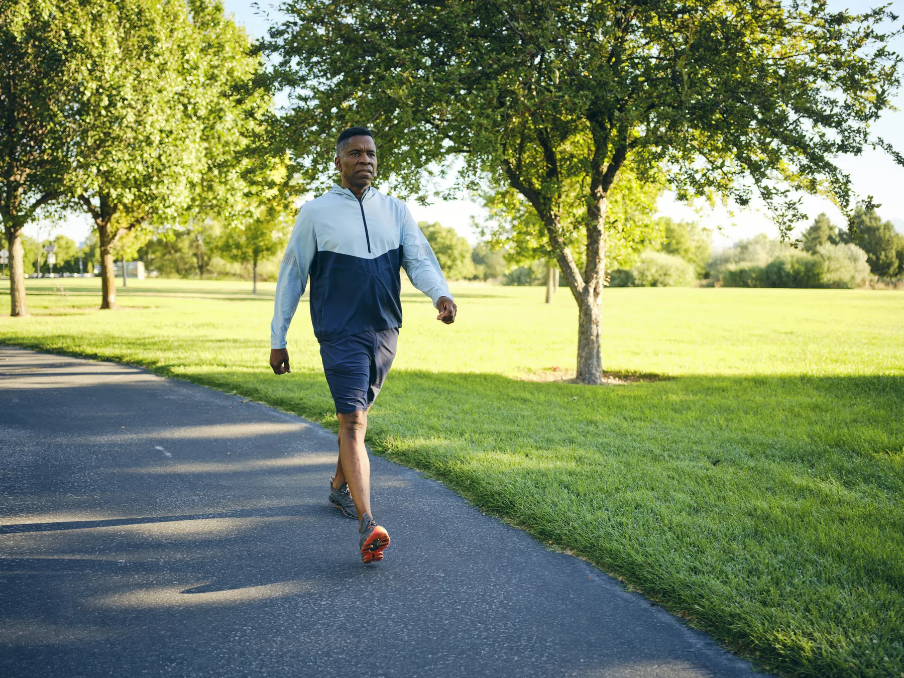 Hoe bouw je wandelen op zonder overbelasting of blessures?