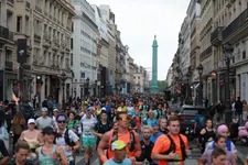Marathon Parijs voegt zich bij grootste marathons ter wereld, zonder bekertjes bij drankposten