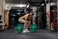 Thumbnail for article: Spiermassa opbouwen zonder sportschool? Dit is de juiste aanpak!