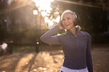 Thumbnail for article: Hoeveel kilometer per dag wandelen is nou écht gezond?