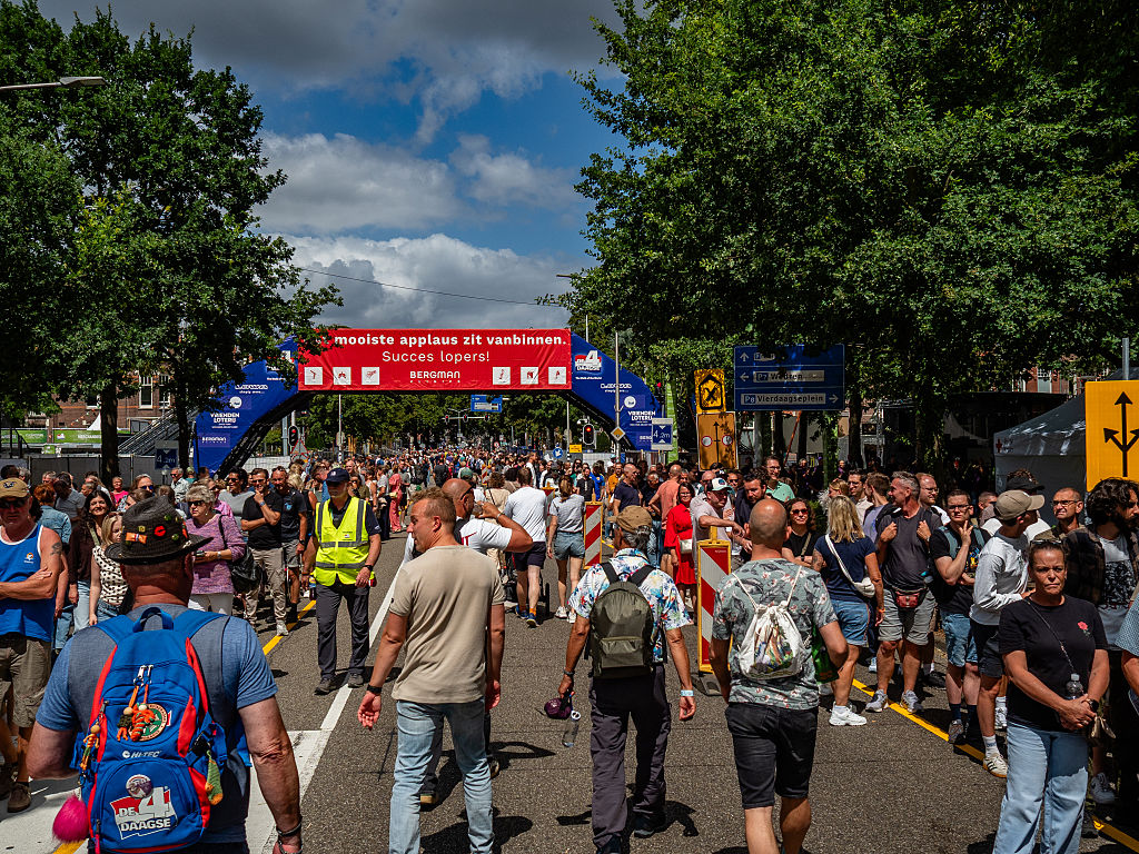 Nijmeegse Vierdaagse: zoveel calorieën verbrand je tijdens 4 dagen wandelen
