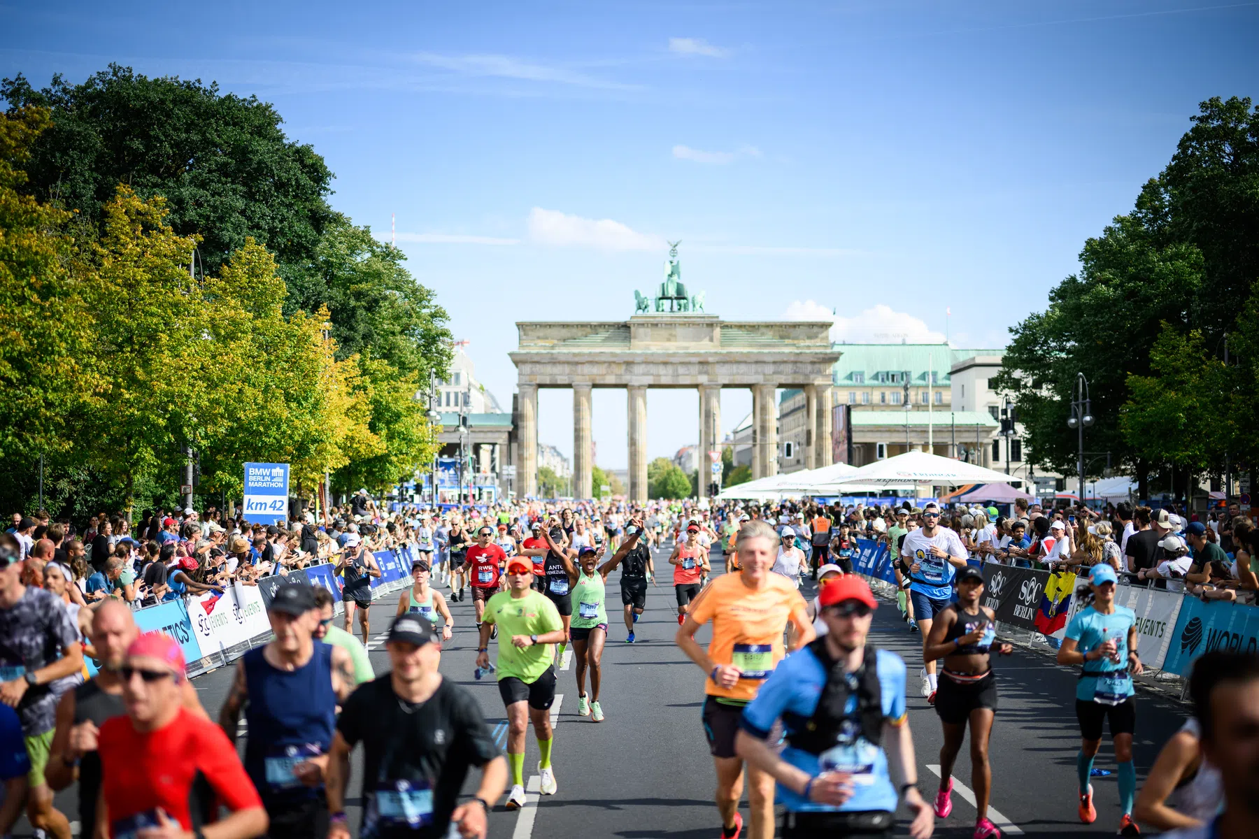Alles over de Berlijn Marathon 2026: parcours, inschrijving en favorieten