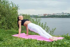 Thumbnail for article: Hardlopers opgelet: volgens deze fysiotherapeut is dit de oefening die iedere hardloper zou moeten doen na een werkdag