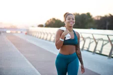 Thumbnail for article: Moet je nuchter wandelen om vet te verbranden?