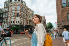 Thumbnail for article: Wat gebeurt er met je lichaam als je iedere dag na het avondeten 20 minuten wandelt?